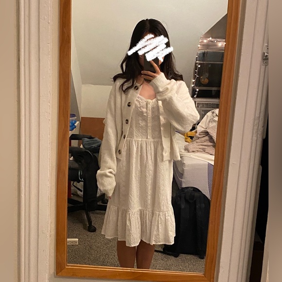 Brandy Melville’s embroidered white dress - Picture 1 of 5